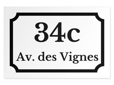 hausnummernschild-mit-strasse-unten-schwarz-auf-weiss-querformat