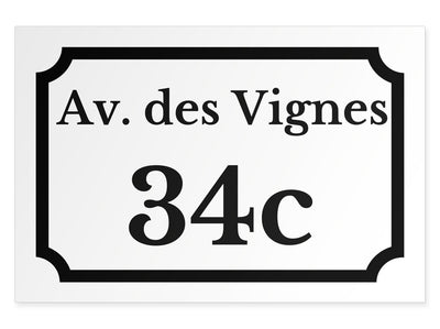 hausnummernschild-mit-strasse-oben-schwarz-auf-weiss-querformat